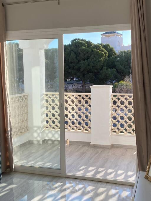 Lovely Tona Torremolinos Zewnętrze zdjęcie